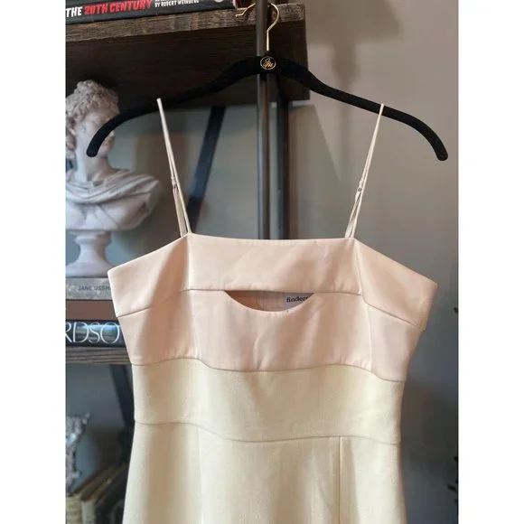 Finders Keepers Lupita Dress Pearl NWOT Small / 4 - Picture 7 of 10